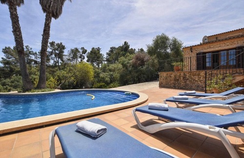 Petra House | Holiday Home 'Petit' with Mountain View, Private Pool and Wi-Fi