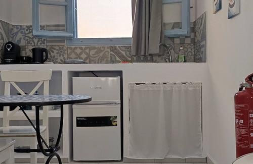 Grikos House | Holiday Home 'Pico Bello Patmos 28' with Sea View, Wi-Fi and Air Conditioning