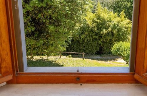 Fauglia House | Holiday Home 'Poggio6' with Shared Pool, Private Terrace and Wi-Fi