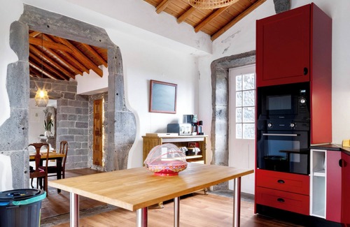 Vila Franca do Campo House | Holiday Home 'Ponta Da Amora' with Sea View, Wi-Fi and Air Conditioning
