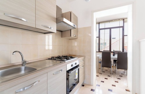 Torre Mozza House | Holiday Home 'Primo Piano Vista Mare' with Private Terrace and Air Conditioning