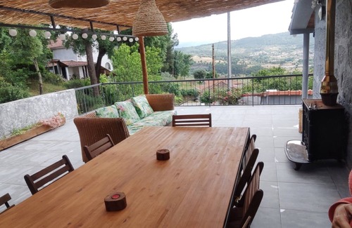 Casas Novas House | Holiday Home 'Purpaixao Country Houses' with Mountain View, Wi-Fi and Air Conditioning