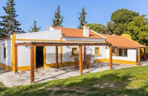 Sao Martinho House | Holiday Home Quinta de Santa Emilia 2 by Interhome