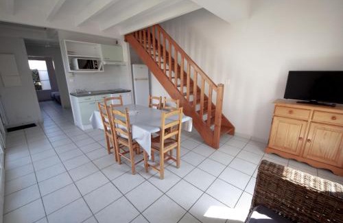 Biscarrosse Plage House | Holiday Home Résidence Dune Blanche - Océan1 by Interhome
