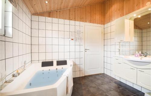 Krejbjerg House | Holiday Home Rørbækvej Ejstrupholm Ii