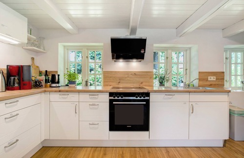 Breklum House | Holiday Home 'Reetkate Breklum' with Shared Terrace, Shared Garden and Wi-Fi