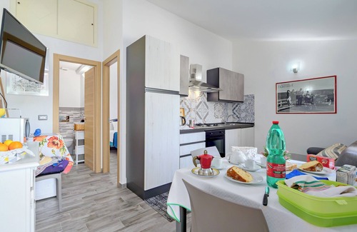 San Teodoro House | Holiday Home 'Residenza La Perla' with Air Conditioning