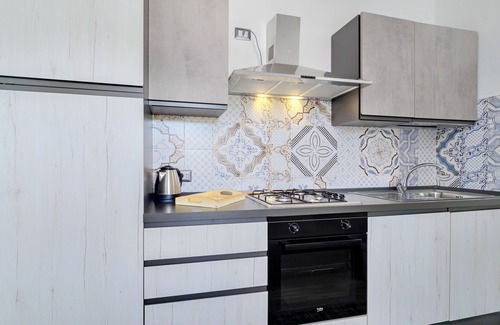 San Teodoro House | Holiday Home 'Residenza La Perla' with Air Conditioning