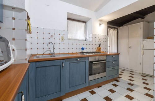 Pischina Salida House | Holiday Home 'Residence Capo Caccia Alghero' with Shared Pool and Private Terrace