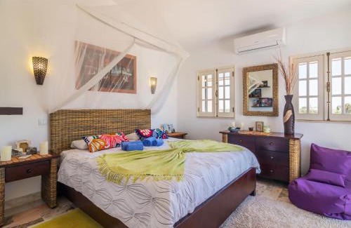 Vale Navio House | Holiday Home Roberts by Interhome