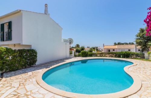 Vale Navio House | Holiday Home Roberts by Interhome