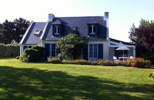 Sauzon House | Holiday Home 'Sauzon' with Private Terrace and Private Garden