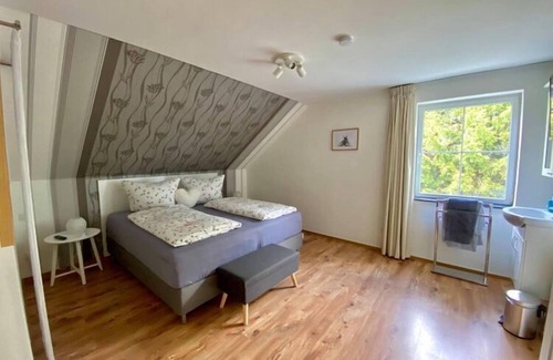 Oberlascheid Apartment | Holiday home Schönblick