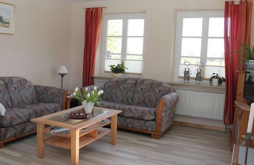 Tinningstedt House | Holiday Home 'Stie Tinningstedt' with Private Terrace, Private Garden and Wi-Fi