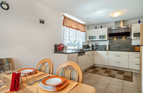 Markdorf House | Holiday Home 'Storchennest' with Private Terrace, Private Garden and Wi-Fi