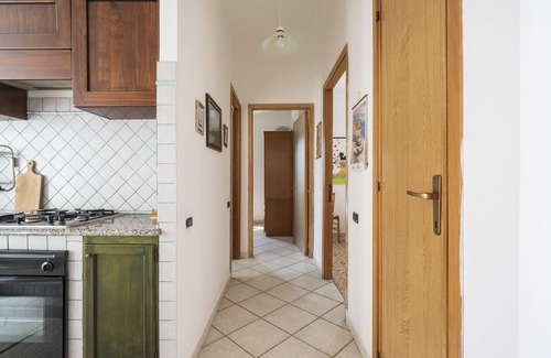 Cardedu House | Holiday Home 'Su Entu A Mari Museddu' with Sea View, Shared Garden and Wi-Fi