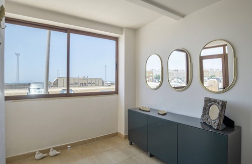 Tarifa House | Holiday Home 'Tarifa' with Sea Views, Wi-Fi and Air Conditioning