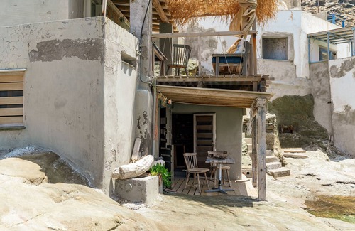 Panormos House | Holiday Home 'The Fishermans Experience' with Sea View, Private Terrace and Balcony