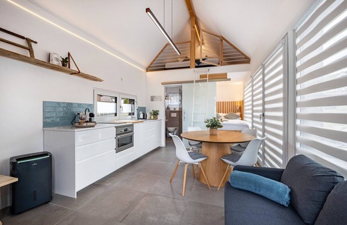 Fuchsmuehl House | Holiday Home 'Tinyhaus Im Steinwald' with Wi-Fi and Air Conditioning