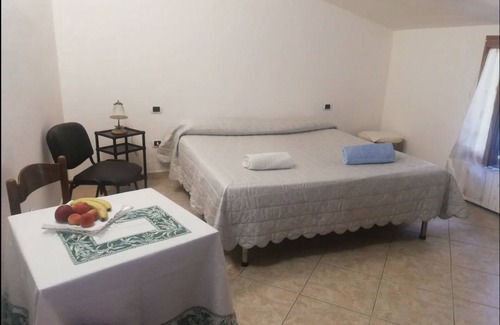 Calangianus House | Holiday Home 'Tra Montagna e Mare' with Mountain View, Private Terrace and Wi-Fi