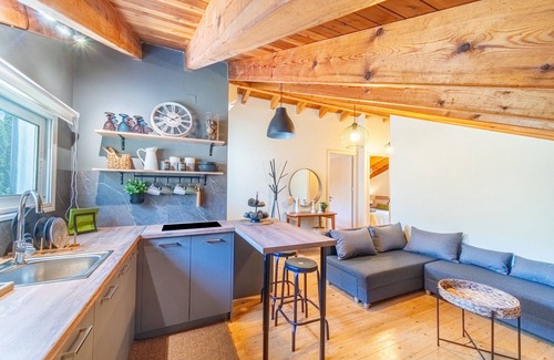 Lefkimmi House | Holiday Home 'Villa Depiros Corfu' with Private Terrace, Wi-Fi and Air Conditioning
