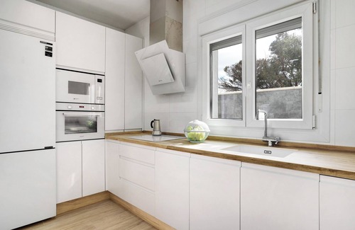 San Ambrosio House | Holiday Home 'Villa Edén' with Private Pool, Wi-Fi and Air Conditioning