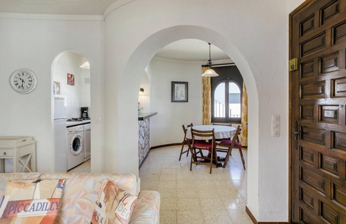 Empuriabrava House | Holiday Home 'Villa Tordera' with Garden and A/C