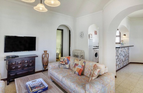 Empuriabrava House | Holiday Home 'Villa Tordera' with Garden and A/C