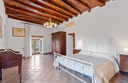Dolianova House | Holiday Home 'Villa Mariuccia' with Private Terrace and Air Conditioning