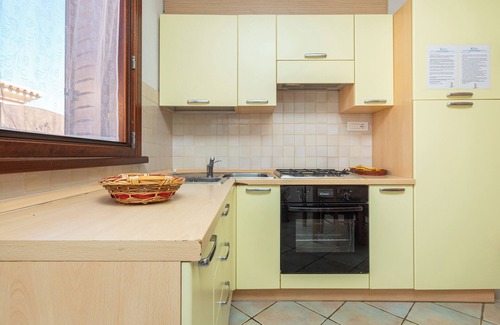 San Teodoro City Centre House | Holiday Home 'Villetta Bifamiliare 2' with Wi-Fi, A/C, Terrace & Garden