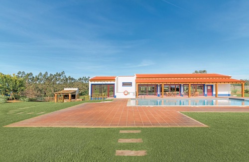 Sao Luis Apartment | Holiday Home 'Vitor Hugo' with Mountain View, Wi-Fi and Air Conditioning