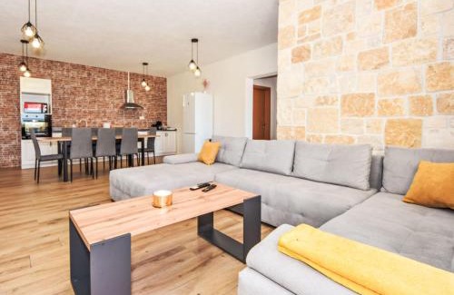 Korlat House | Holiday Home Vulelija Holiday Home by Interhome