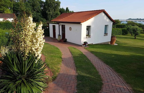 Altefaehr House | Holiday home waterfront with terrace