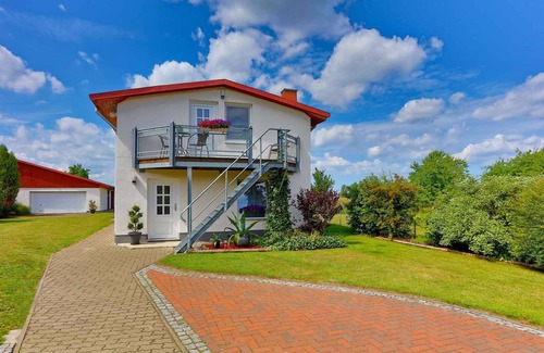 Arbshagen House | Holiday home with barbecue terrace and garden