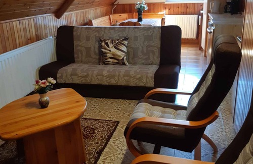 Badacsonytomaj House | Holiday home with outdoor pool and air conditioning