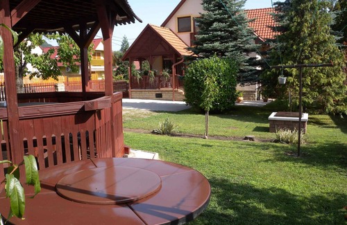 Badacsonytomaj House | Holiday home with outdoor pool and air conditioning