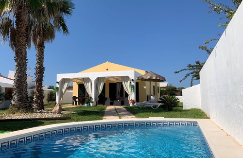 Cap d'Artrutx House | Holiday Home with Private Pool, Wi-Fi and Air Conditioning