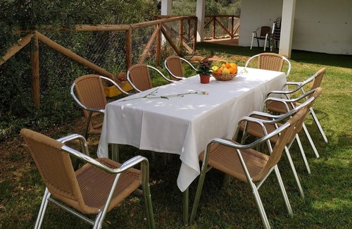 Hornachuelos Apartment | Holiday home with garden and gazebo