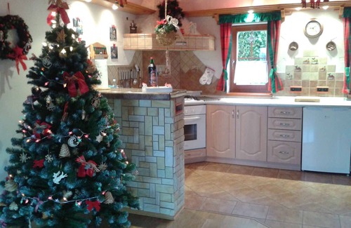 Marianska House | Holiday home with fireplace and sauna near the forest
