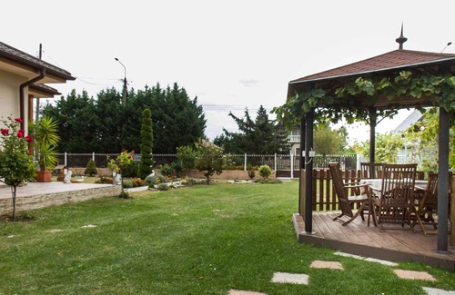 Balatonboglar House | Holiday home with air conditioning, Wi-Fi, washing machine and dishwasher