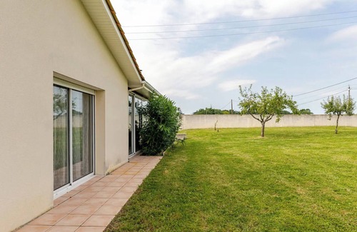 Mourens House | Holiday Home with Private Pool, Private Terrace and Wi-Fi