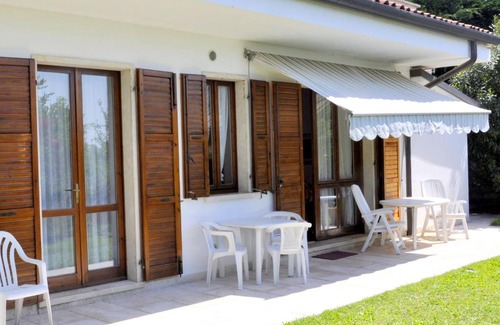 Montioni House | Holiday home with private garden, about 1 km from the lake