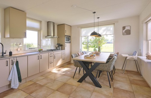 Rouveen House | Holiday home with views of alpacas and horses