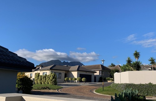 Strand House | Holiday home with pool in secure estate