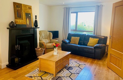 Kenmare House | Holiday home within easy walking distance to Kenmare