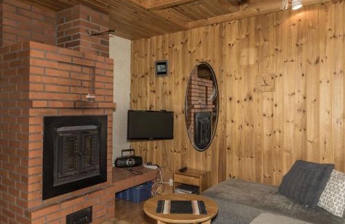 Akaslompolo House | Holiday Home Ylläskarpalo 1 päätyhuoneisto by Interhome