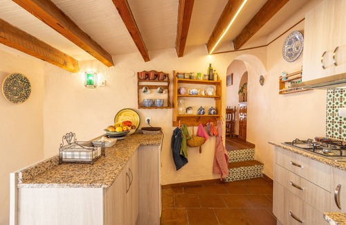 Rubite House | Holiday Home "Zarzamora De Rubite" with Sea Views, Private Terrace and Wi-Fi