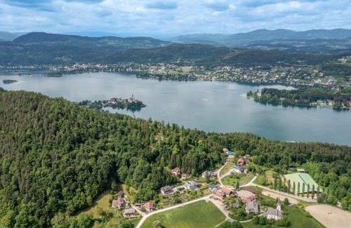 Maria Woerth House | Holiday Home Zeitlos by Interhome