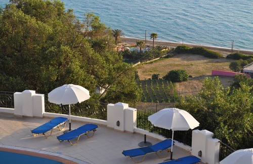 Agios Gordios Apartment | Holiday house with pool "Maria" on Agios Gordios beach