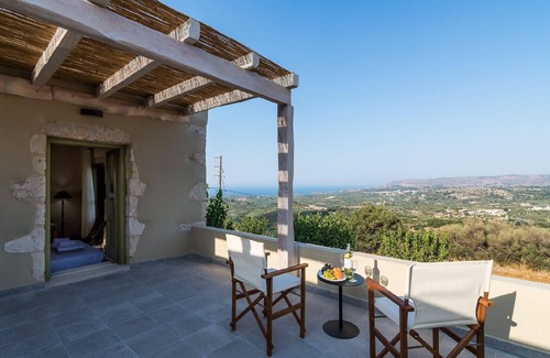 Kastellos House | Holiday house Kastellos for 1 - 8 persons with 3 bedrooms - Holiday house